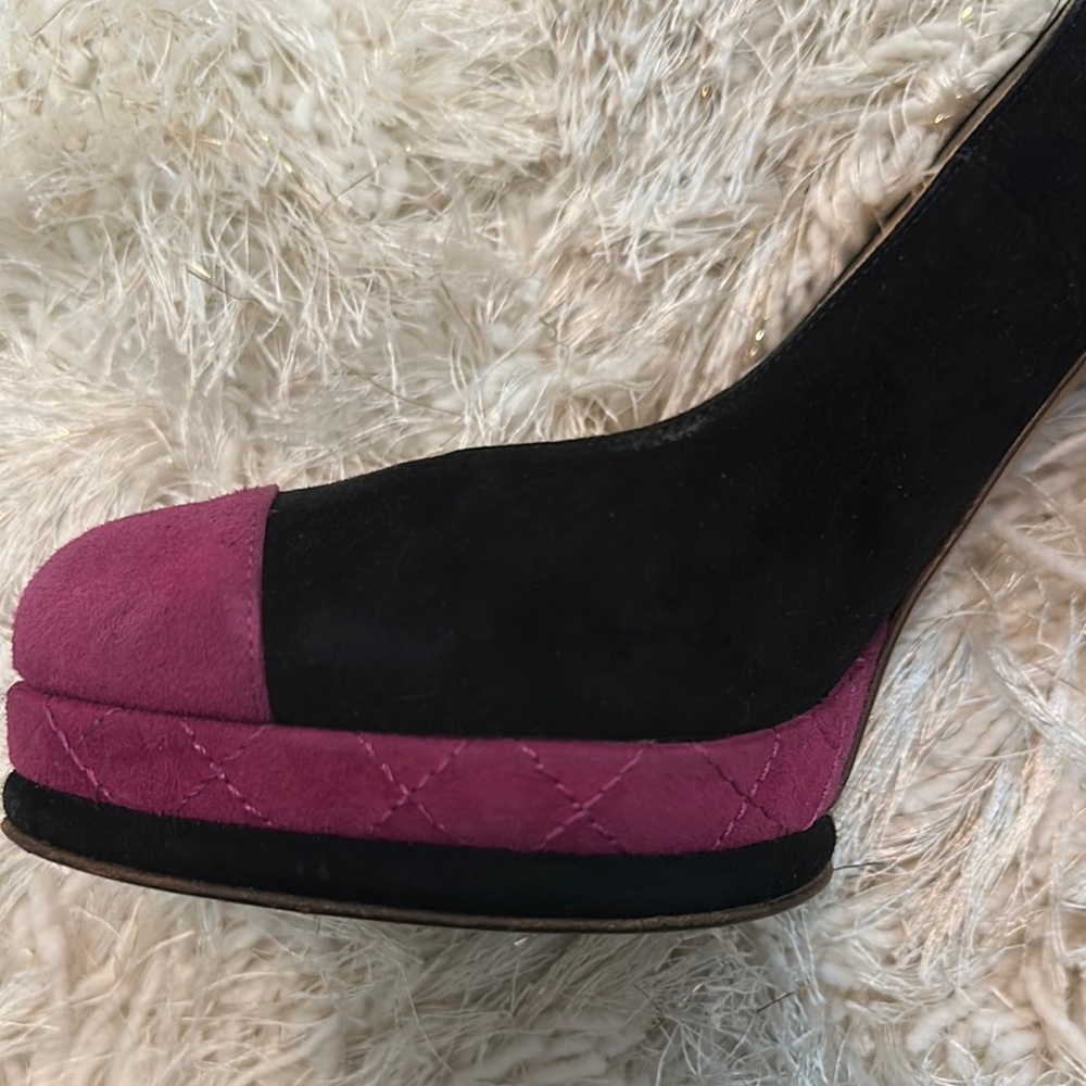 CHANEL Black and Pink Platform Heels - Picture 13 of 14